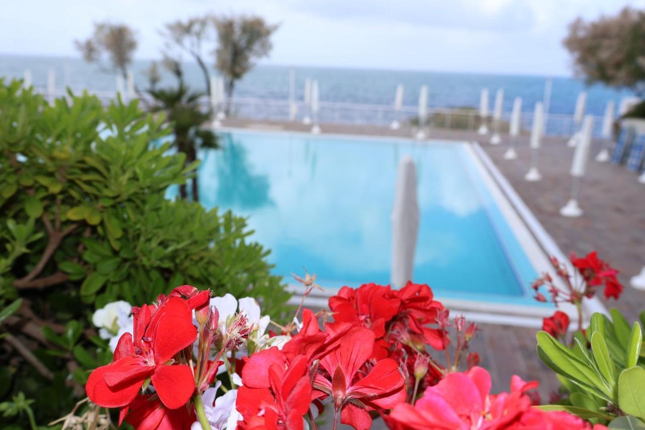Puntaquattroventi Hotel Ercolano Bagian luar foto